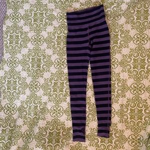 awesome black and purple stripe leggings